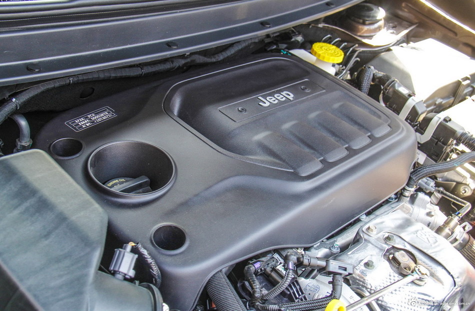 2018款大指挥官2.0T自动四驱御享版