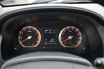 2017款东风风行菱智M5 1.6L手动豪华型