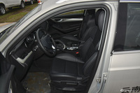 2016款众泰SR7 1.5T自动魔方之路版