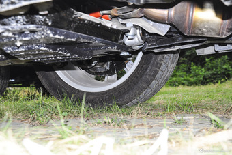 2015款哈弗H8 2.0T自动两驱精英型