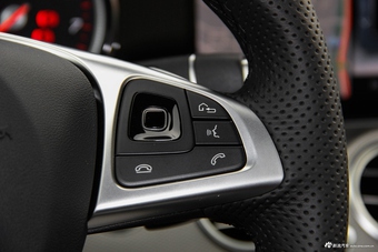 2017款奔驰E级2.0T自动 300运动型