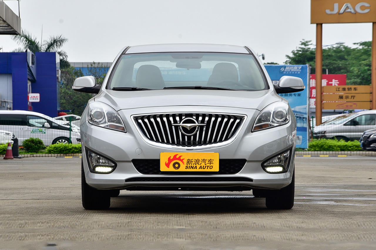 2015款海马福美来1.6L手动品尚型