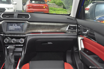 2017款哈弗H2 1.5T自动两驱豪华型蓝标