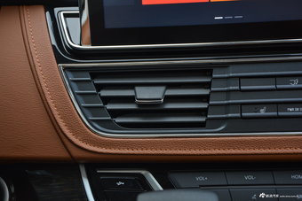 2018款上汽大通G10 PLUS 2.0T自动豪华行政版