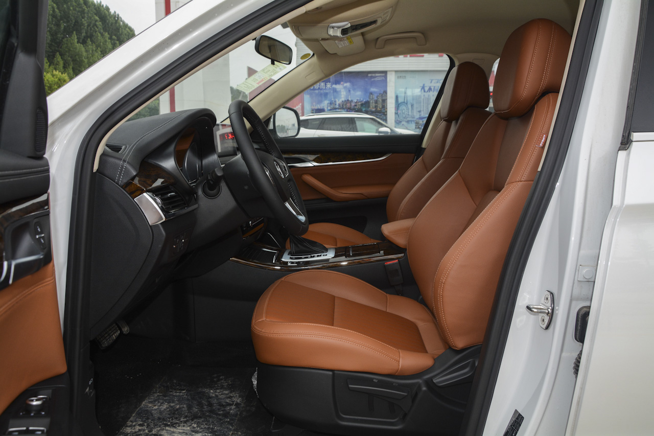 2018款汉腾X7S 1.5T 自动豪华型