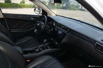 2016款风光580 1.5T手动豪华型