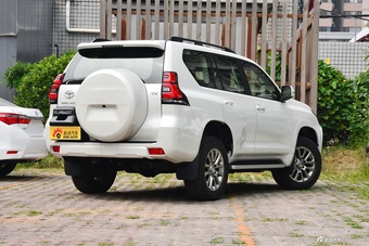 2018款普拉多3.5L自动TX-L NAVI后挂备胎