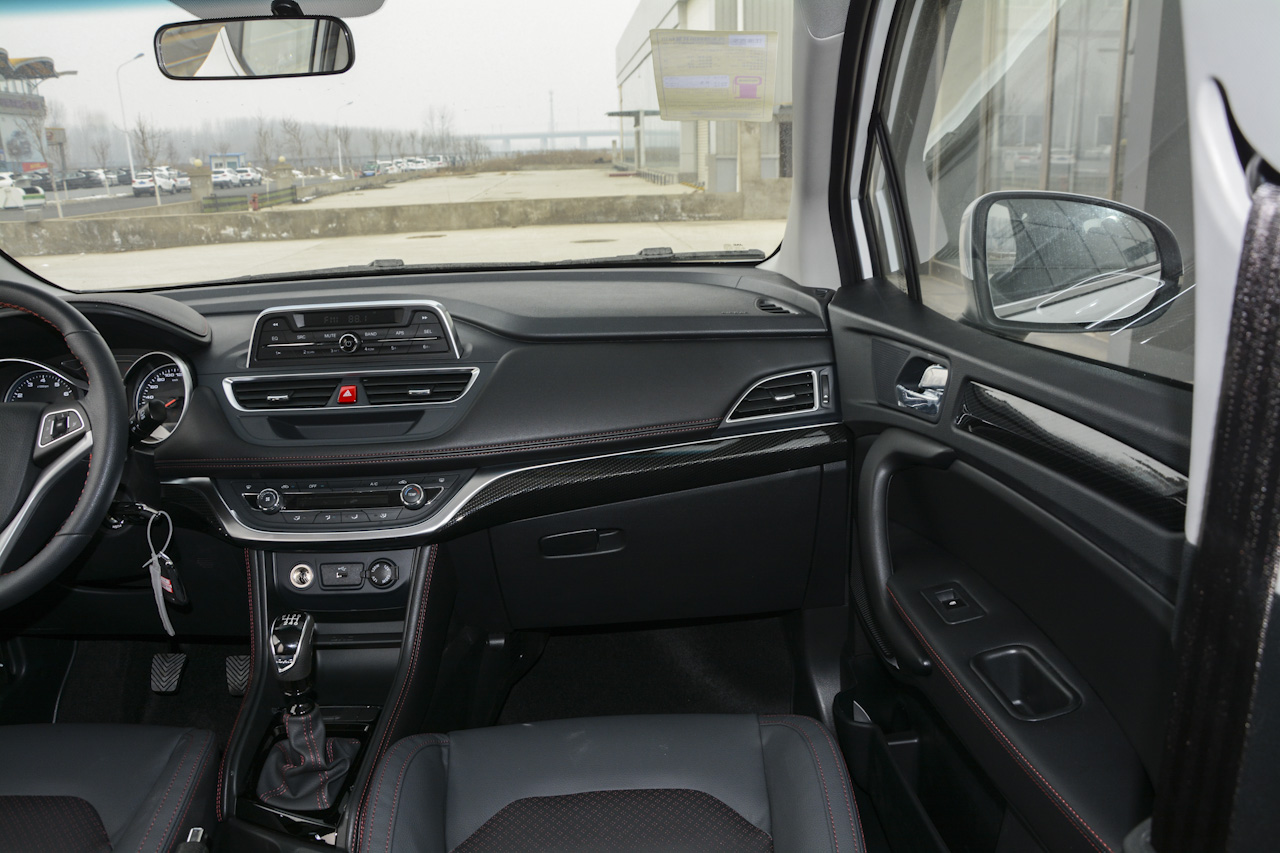 2018款瑞风S3定制版1.5L手动豪华智能型