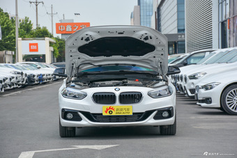 2018款宝马1系120i自动设计套装型图片