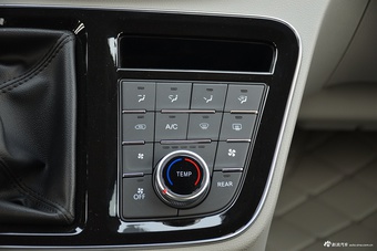 2016款瑞风M4 2.0L手动智能豪华型