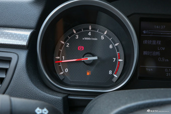 2016款奔腾B50 1.6L手动豪华型