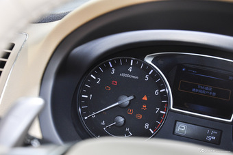 2016款天籁2.5L自动 公爵 XV-VIP旗舰版