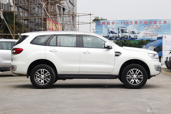 2016款撼路者2.0T自动两驱豪华版汽油 珠光白