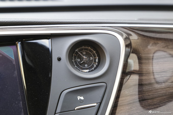 2017款昂科威1.5T自动两驱精英型20T