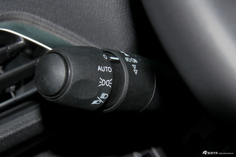 2017款标致5008 1.6T自动350THP精英版7座