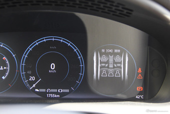 2015款捷豹XJL 3.0L自动SC两驱尊享商务版