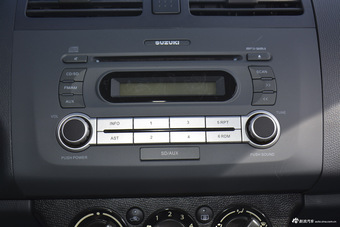 2013款雨燕1.5L手动20周年限量版