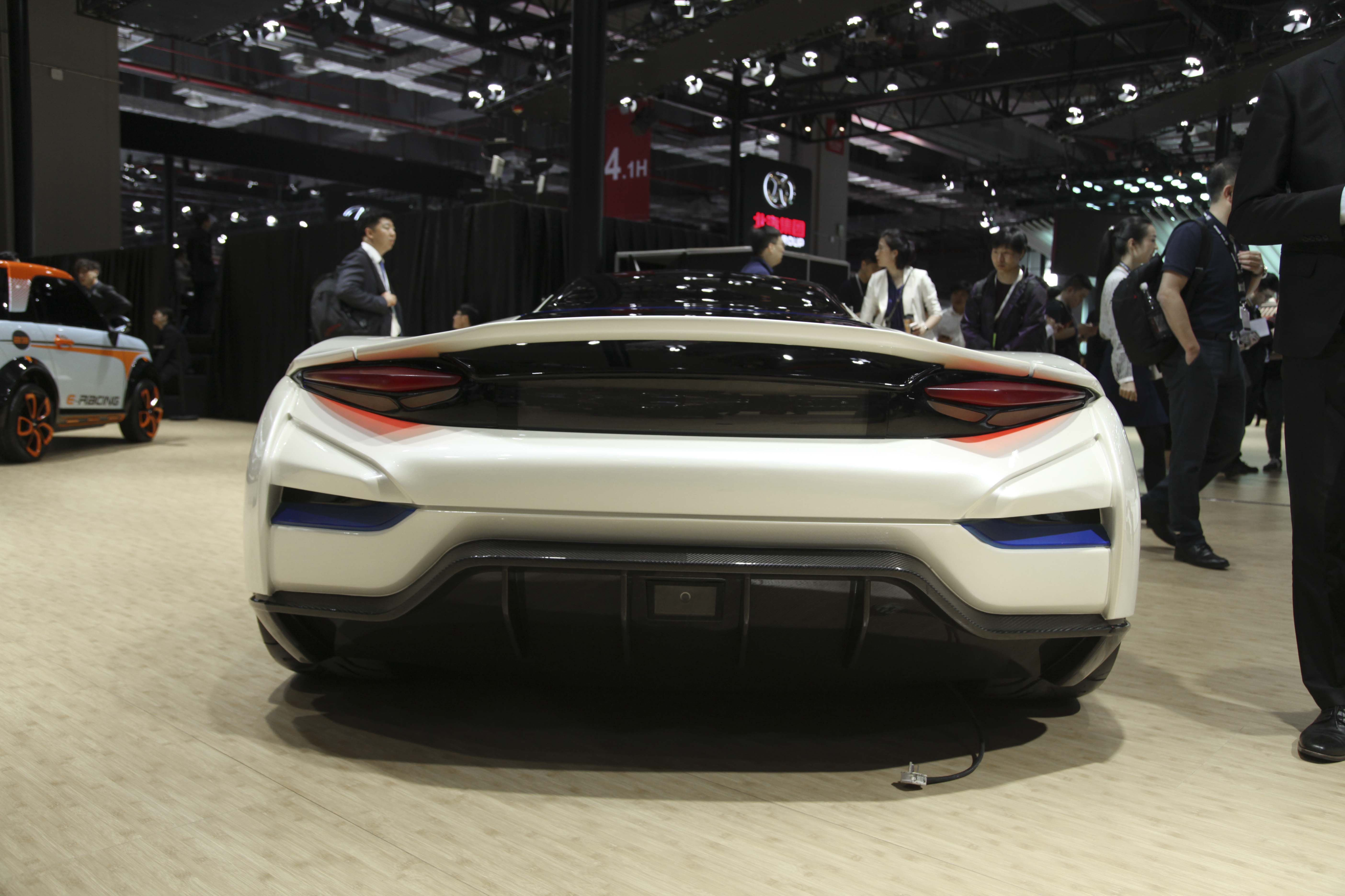 北汽新能源ARCFOX-7