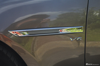 2015款捷豹XJL 3.0L自动SC两驱尊享商务版