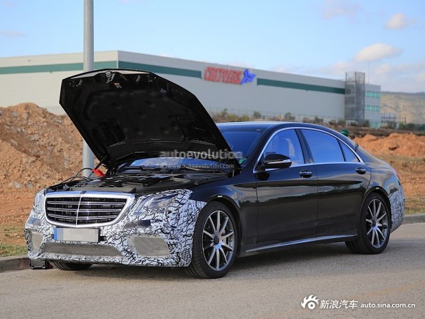 多媒体更易操作 新款AMG S 63内饰谍照