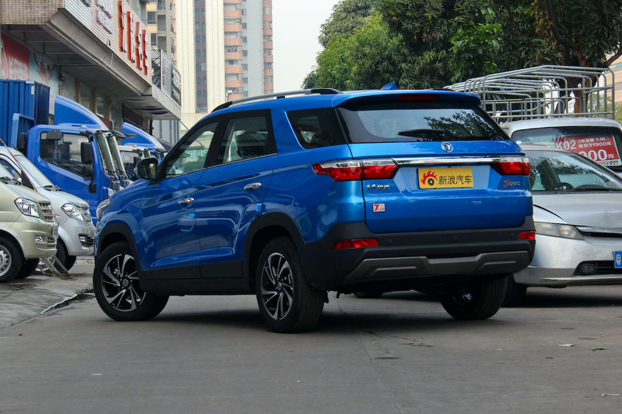 2018款风光S560 1.8L CVT尊贵型