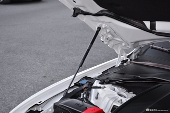 2018款捷豹XEL 2.0T自动250PS尊享版