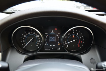 2017款捷豹XFL 2.0T自动200PS豪华版