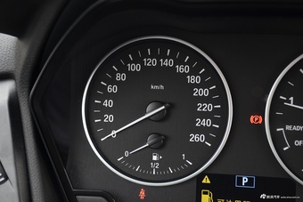 2016款宝马218i 时尚型