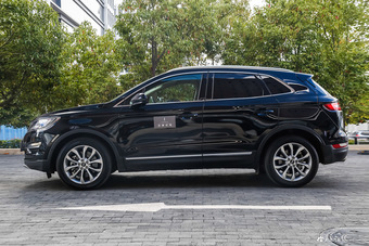 2016款林肯MKC 2.0T自动两驱尊雅版