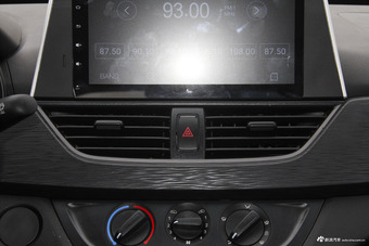 2016款宝骏310 1.2L手动舒适型