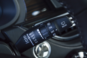 2018款君马S70 1.5T手动标准型