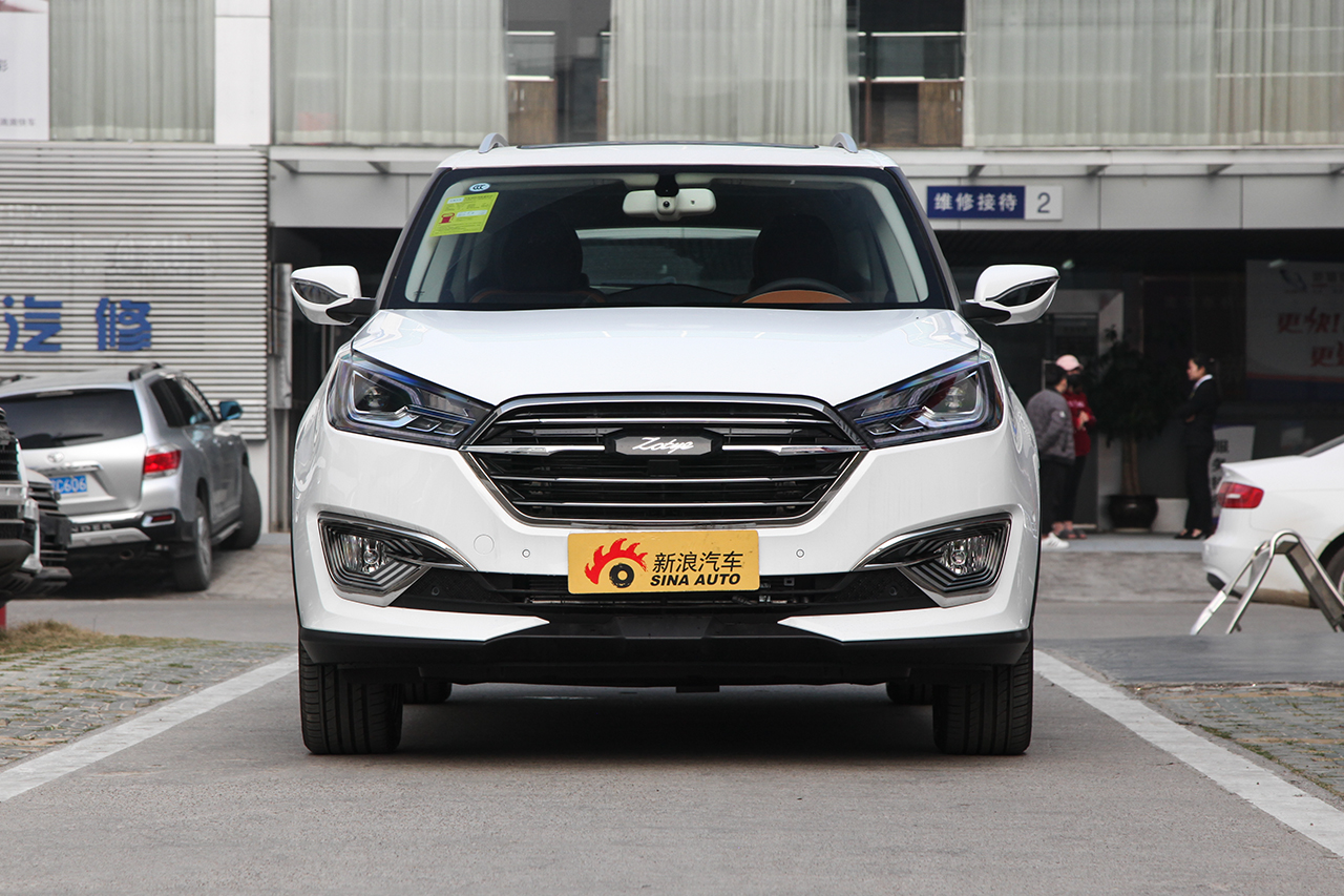 2017款众泰T300 1.5T自动尊贵型 