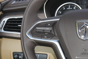 2017款宝骏730 1.5T手动时尚型7座