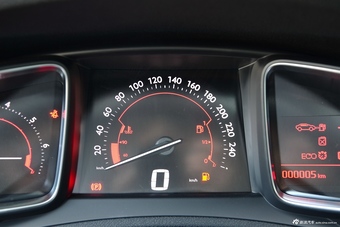 2016款DS 5LS 1.6T自动豪华版THP160