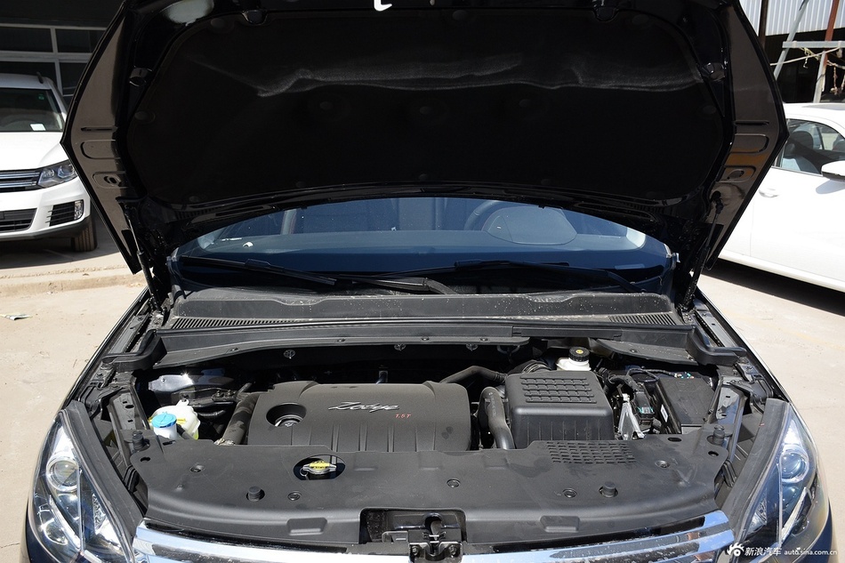 2015款众泰大迈X5 1.5T手动尊贵型