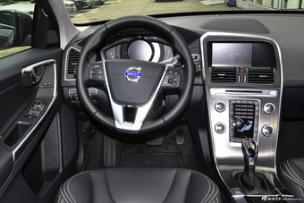 2016款沃尔沃XC60 2.0T自动 T5 AWD智远版