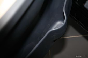 2013款圣达菲1.8T自动两驱天窗版