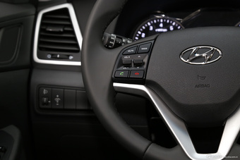 2015款全新途胜1.6T自动两驱智能型