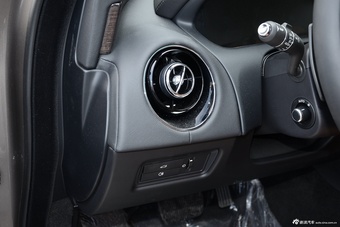 2016款捷豹XJL 3.0L自动SC四驱全景商务版