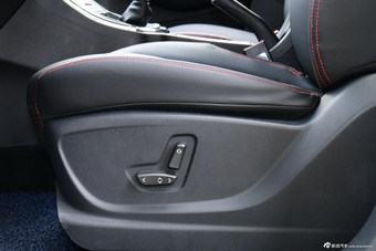 2015款 宝骏560 1.8L手动豪华型