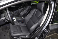 2016款沃尔沃XC60 2.0T自动 T5 AWD智远版