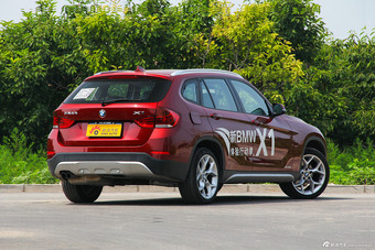 2015款宝马X1 xDrive20i X套装晋级版