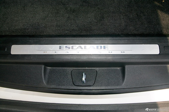 2013款凯雷德ESV铂金版加长型