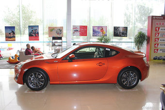 2013款丰田86 2.0L豪华自动版