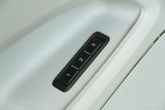 2013款红旗H7 3.0L自动尊贵型