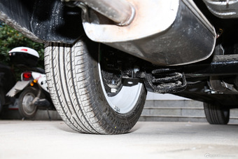 2015款奇瑞E3 1.5L手动实尚版