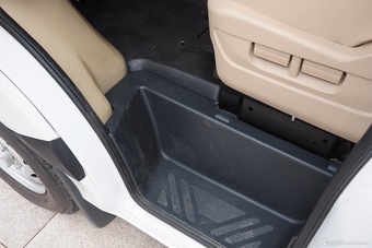 2015款图雅诺2.8T长轴商务版