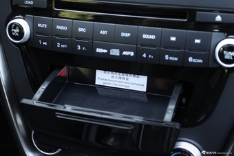 2015款奔腾X80 2.0L自动舒适型