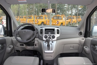 2016款NV200 1.6L自动尊享型图片