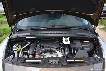 2016款标致3008 1.6THP自动经典版